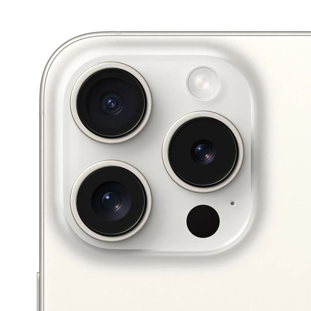 Angle 3 of Apple iPhone 15 Pro
